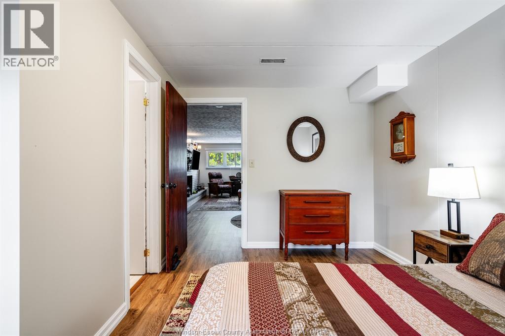 Photo 29 of 137 Mccallum Drive, Kingsville ON