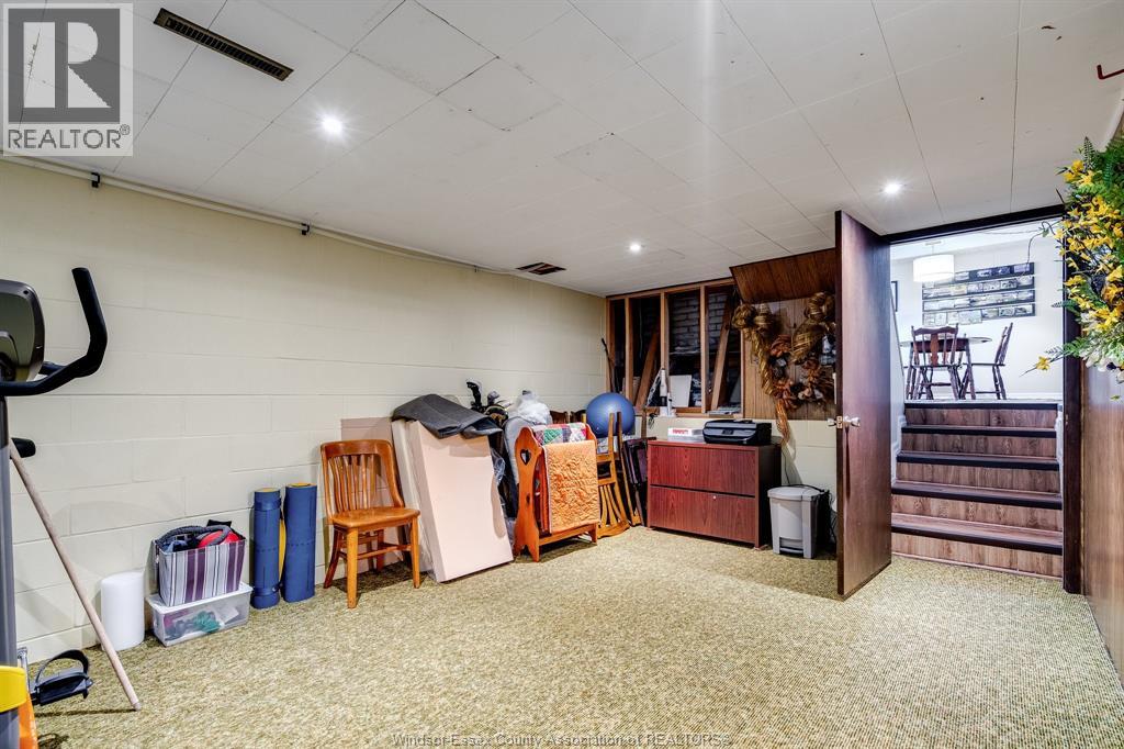 Photo 31 of 137 Mccallum Drive, Kingsville ON
