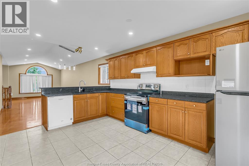 Photo 11 of 4277 Spago Crescent, Windsor ON