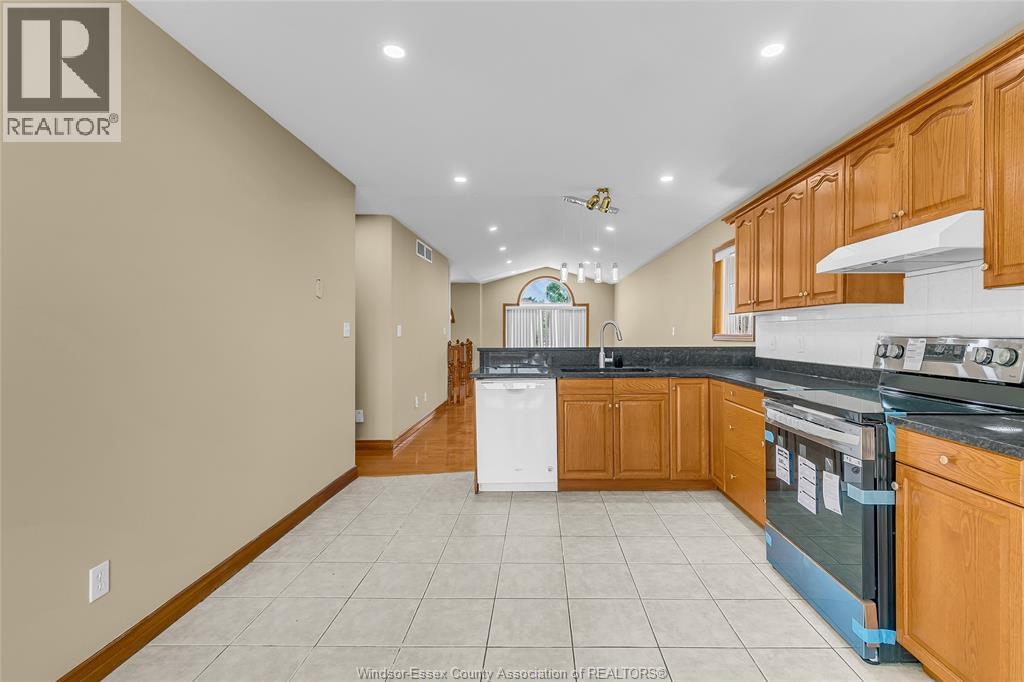 Photo 12 of 4277 Spago Crescent, Windsor ON
