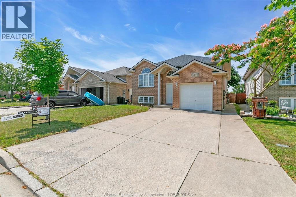Photo 3 of 4277 Spago Crescent, Windsor ON