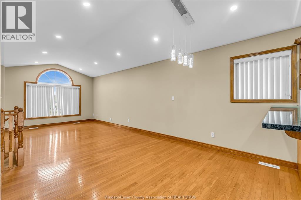 Photo 5 of 4277 Spago Crescent, Windsor ON