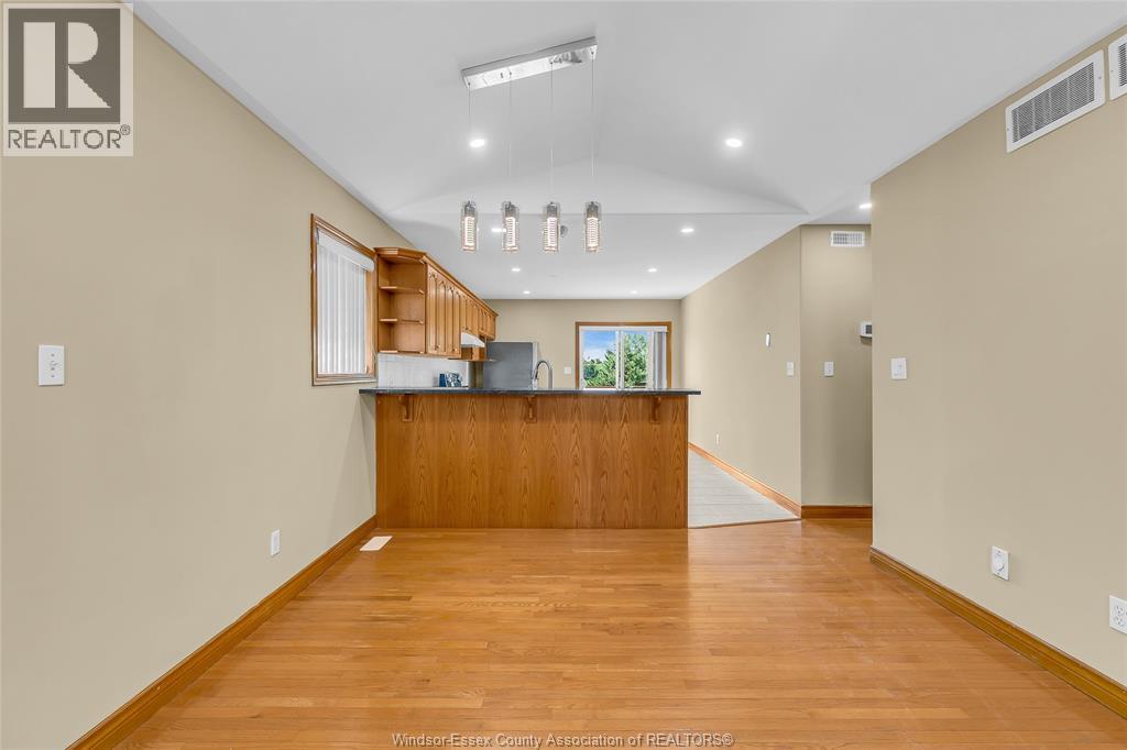 Photo 9 of 4277 Spago Crescent, Windsor ON