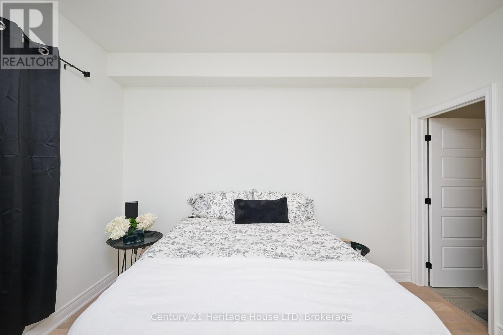 Photo 16 of 439 Viking Street, Fort Erie ON