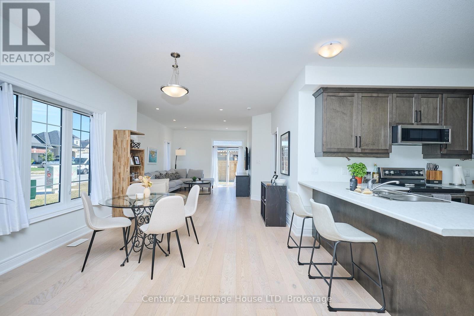 Photo 4 of 439 Viking Street, Fort Erie ON