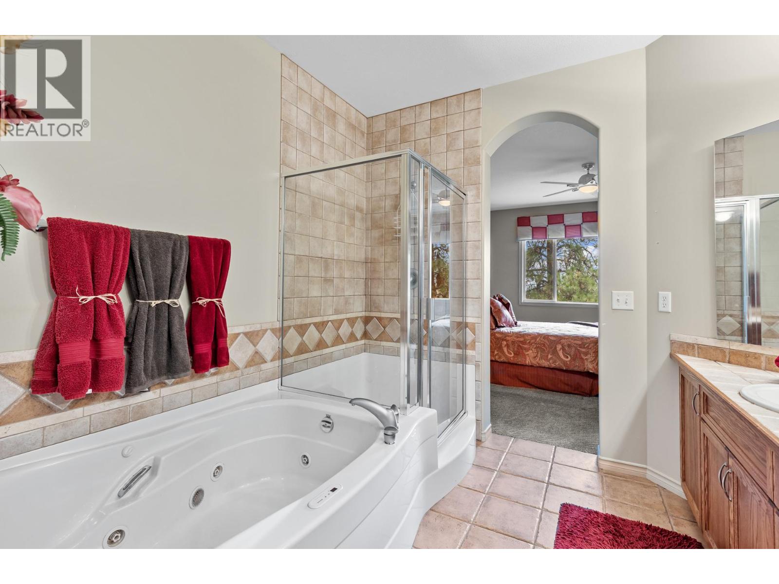 2 4520 GALLAGHER'S Lookout, Kelowna