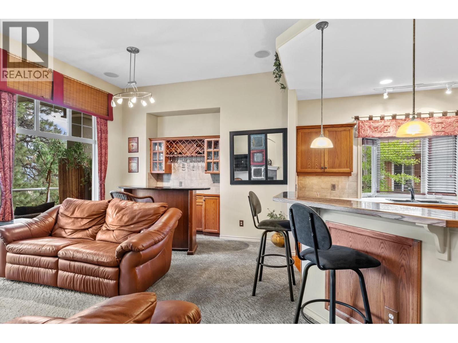 2 4520 GALLAGHER'S Lookout, Kelowna