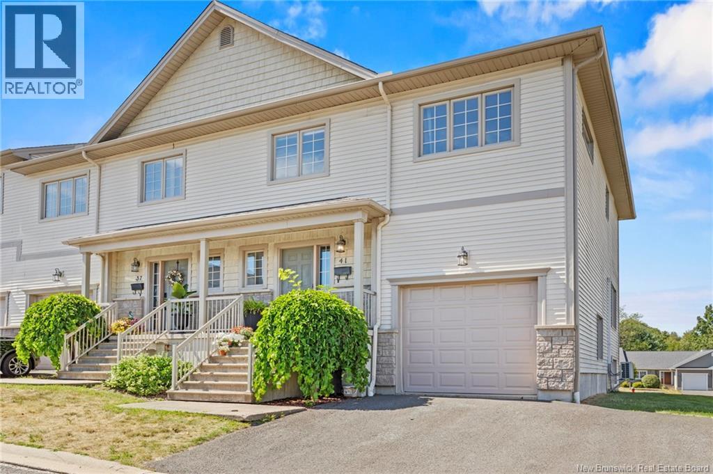 Photo 1 of 41 Huntingdon Circle, Fredericton NB