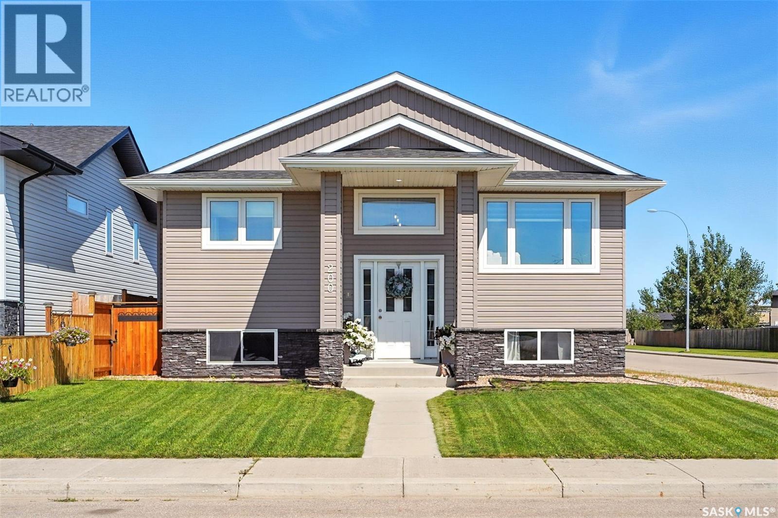 Photo 1 of 200 Reddekopp Lane, Warman SK