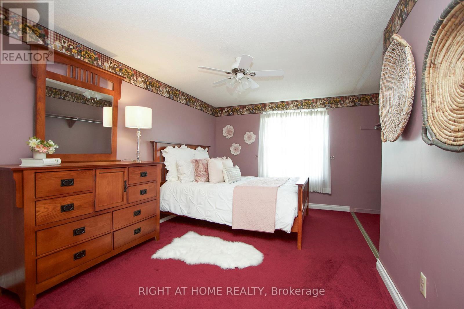 Photo 32 of 102 Hialeah Crescent, Whitby ON