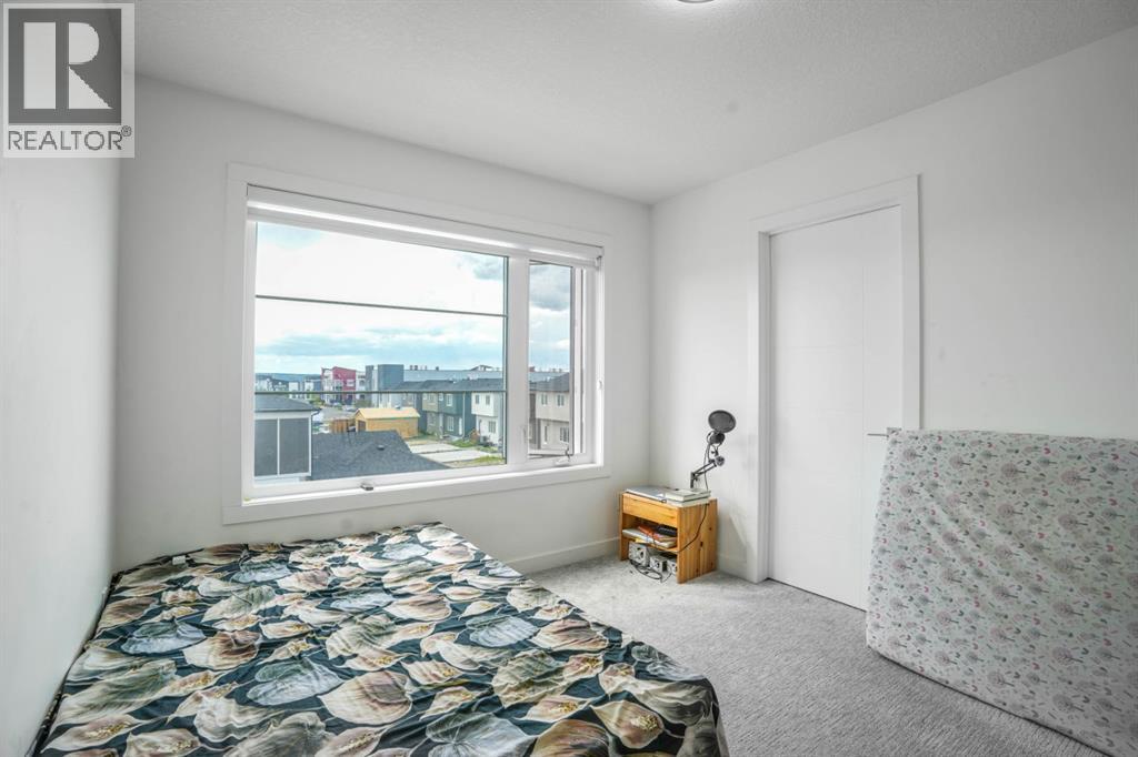 Single Family House for Sale in  Saddlepeace Crescent NE Saddle Ridge Calgary 