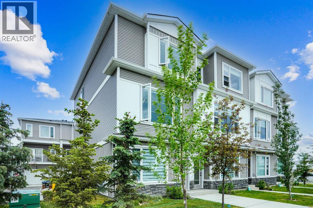 Single Family House for Sale in  Saddlepeace Crescent NE Saddle Ridge Calgary 