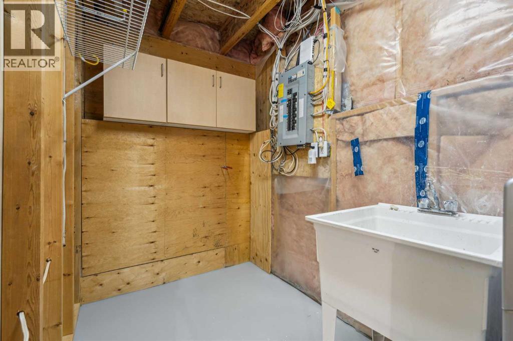 Single Family House Bi-level for Sale in  Saddlemead Road NE Saddle Ridge Calgary 