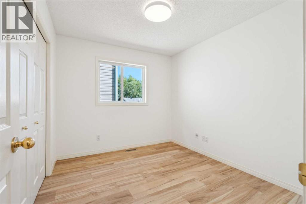 Single Family House Bi-level for Sale in  Saddlemead Road NE Saddle Ridge Calgary 