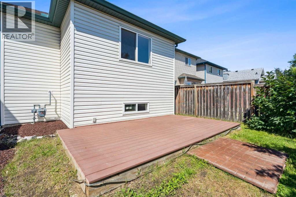 Single Family House Bi-level for Sale in  Saddlemead Road NE Saddle Ridge Calgary 