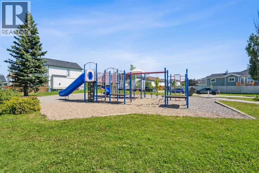 Single Family House Bi-level for Sale in  Saddlemead Road NE Saddle Ridge Calgary 