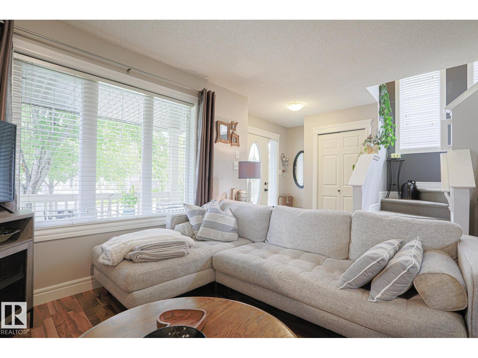 Photo 8 of 12039 18 Av Sw, Edmonton AB