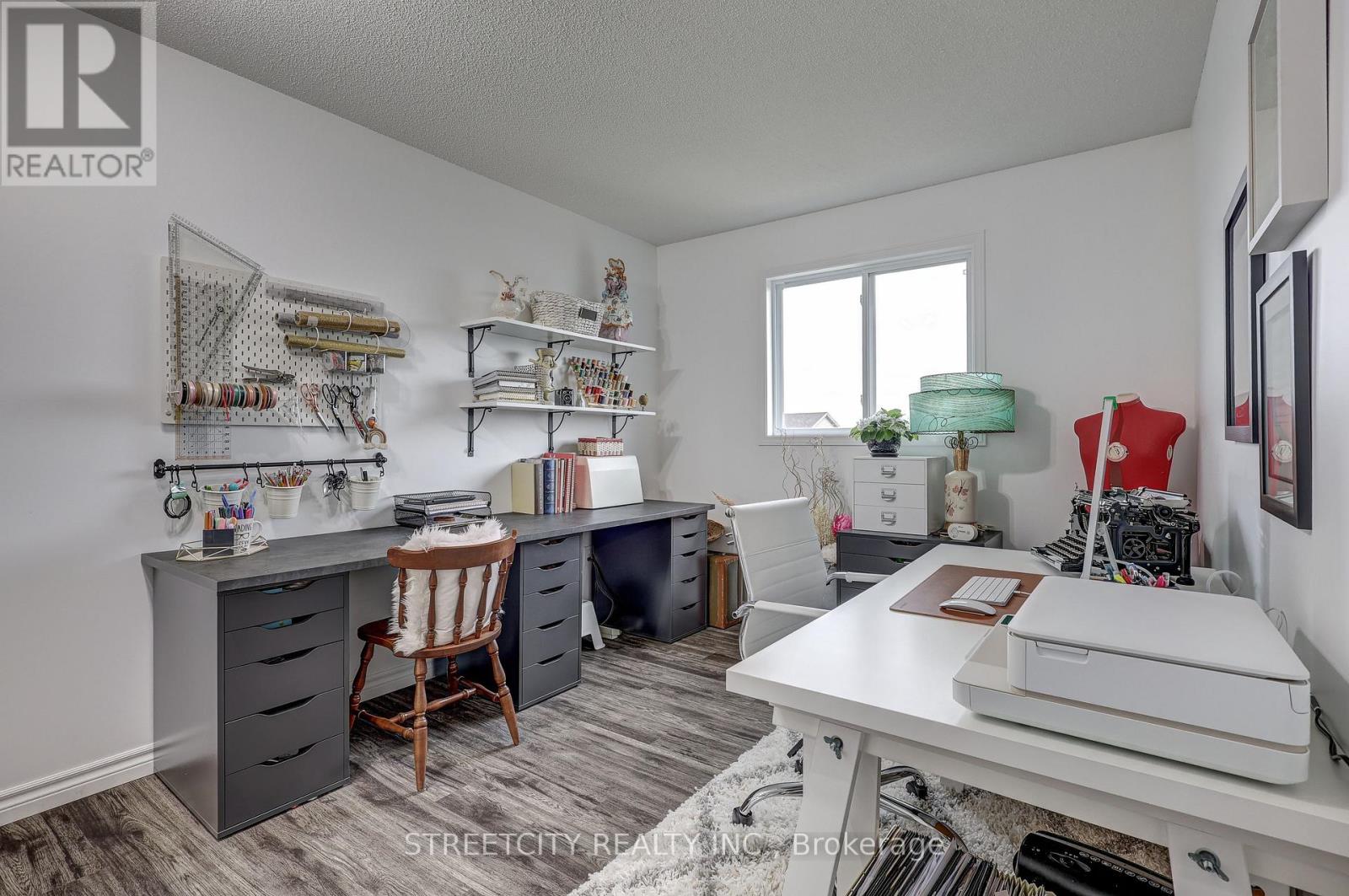 Photo 14 of 47 1320 Savannah Drive, London North ON