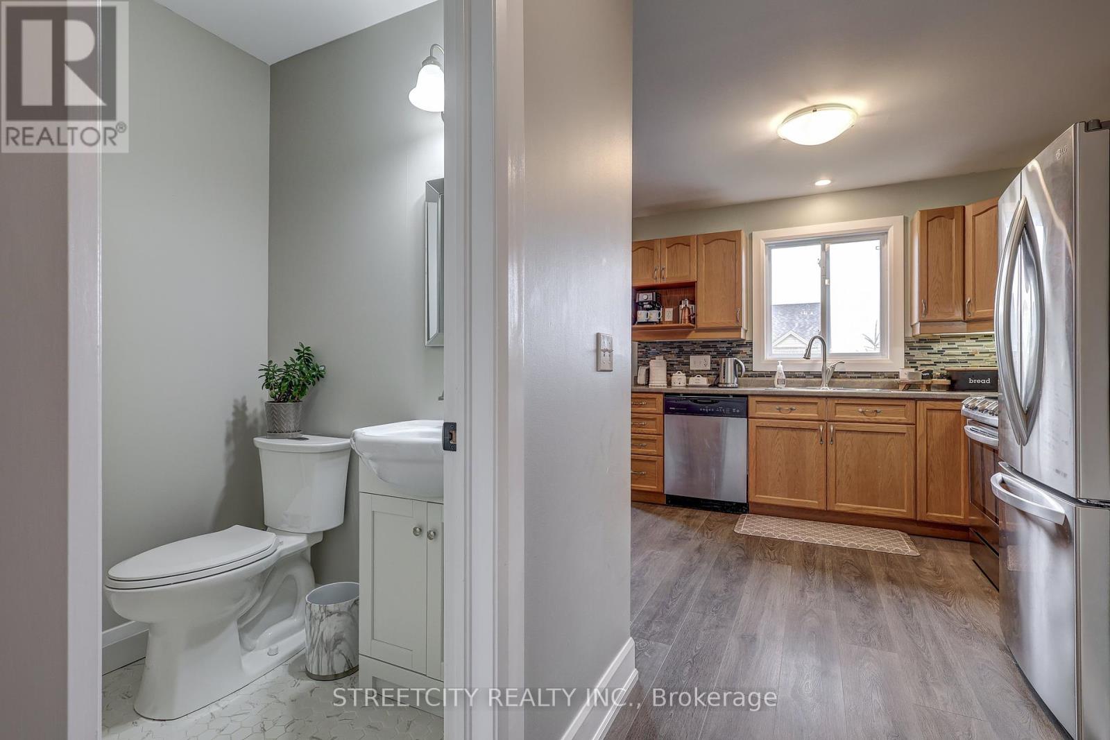 Photo 32 of 47 1320 Savannah Drive, London North ON