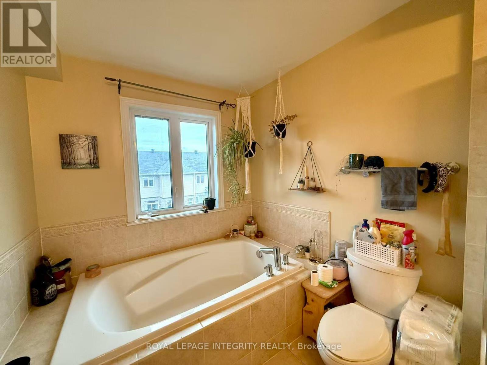 Photo 16 of 1029 Ottenbrite Crescent, Ottawa ON