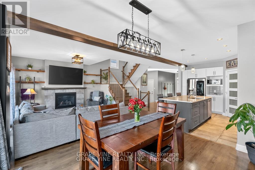 Photo 14 of 414 Provence Avenue, Russell ON