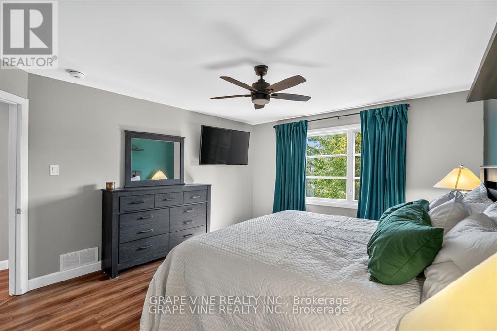 Photo 21 of 414 Provence Avenue, Russell ON