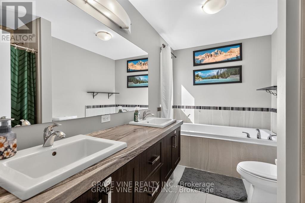 Photo 15 of 414 Provence Avenue, Russell ON