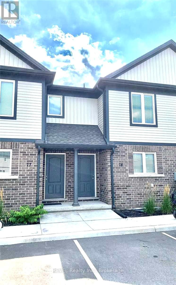 Photo 5 of 78 7768 Ascot Circle, Niagara Falls ON
