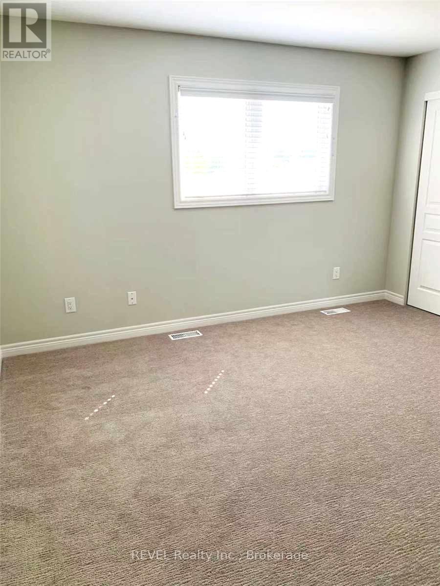 Photo 6 of 78 7768 Ascot Circle, Niagara Falls ON