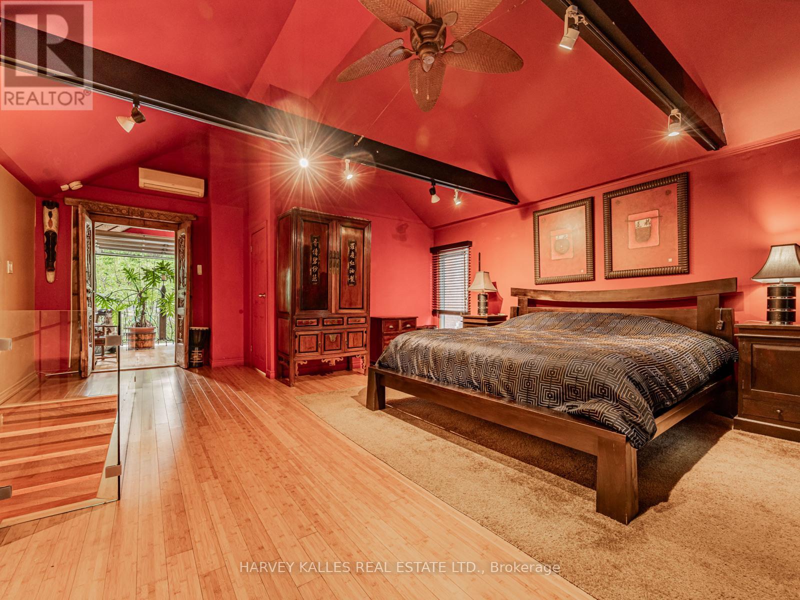 Photo 15 of 329 Glen Road, Toronto ON