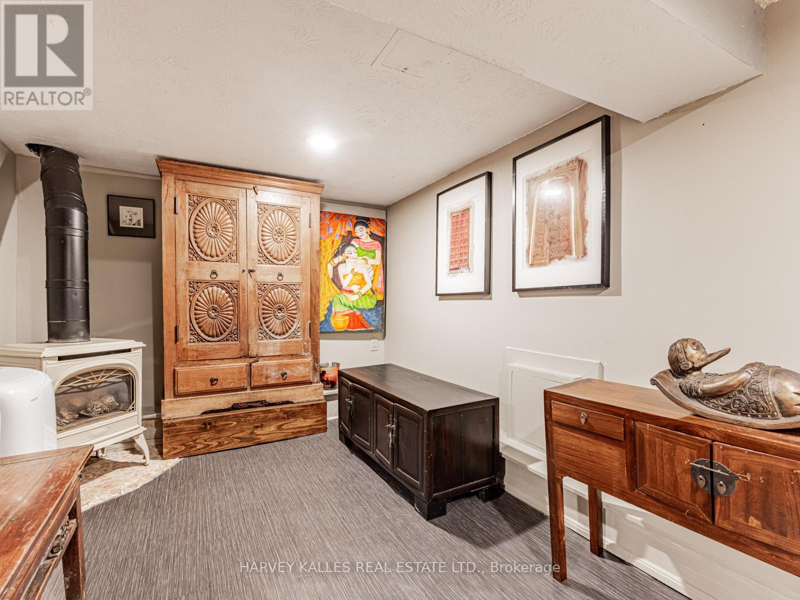 Photo 18 of 329 Glen Road, Toronto ON