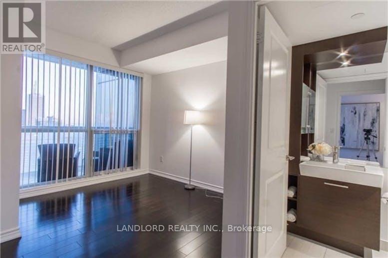 Photo 11 of 3507 386 Yonge Street, Toronto ON