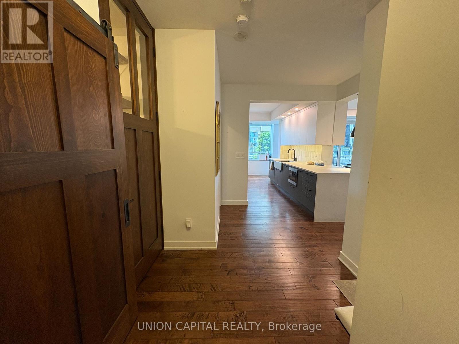Photo 11 of 1006 628 Fleet Street, Toronto ON