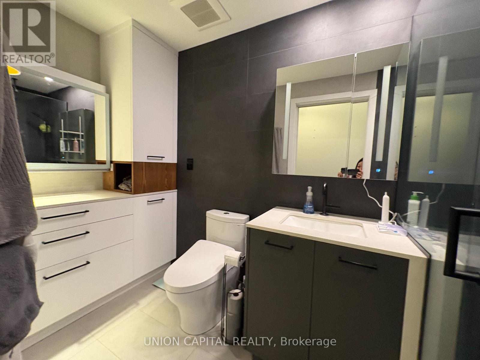 Photo 19 of 1006 628 Fleet Street, Toronto ON