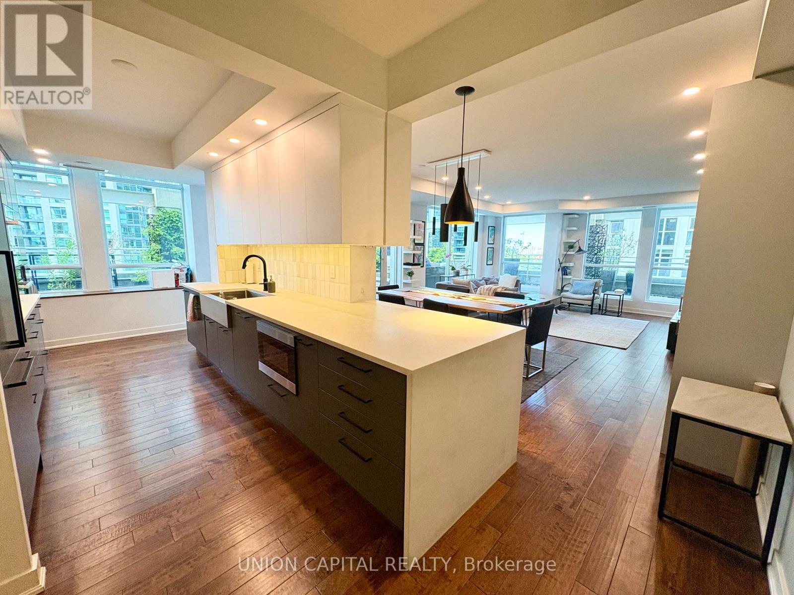 Photo 7 of 1006 628 Fleet Street, Toronto ON