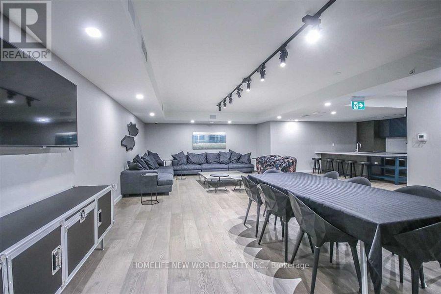 Photo 5 of 2605 28 Wellesley Street E, Toronto ON
