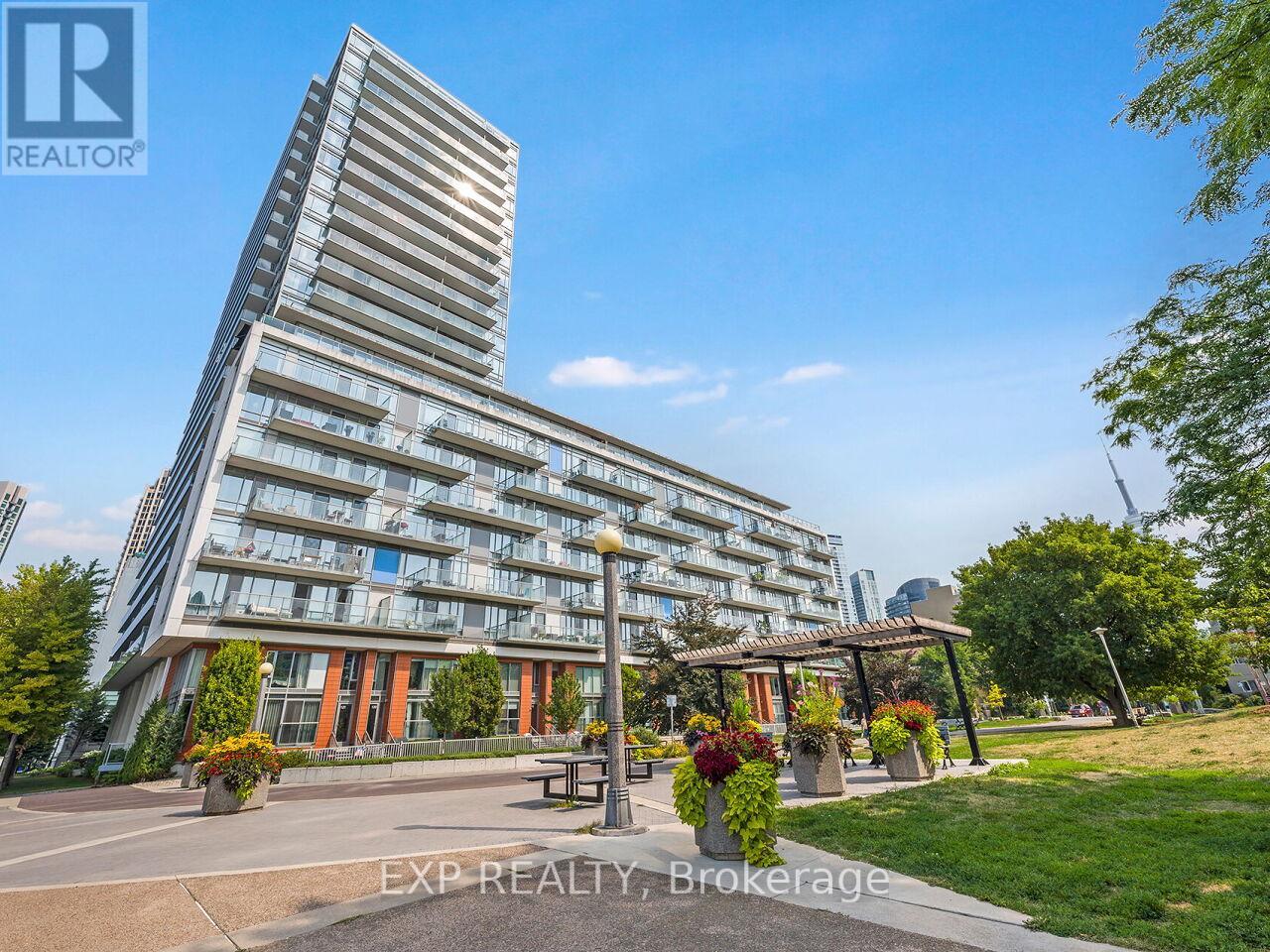 Photo 2 of 911 90 Stadium Road S, Toronto ON