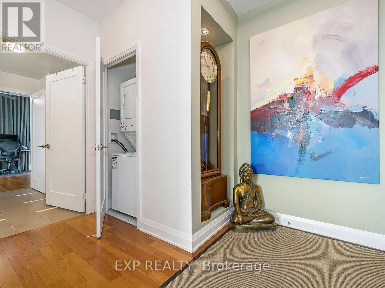 Photo 7 of 911 90 Stadium Road S, Toronto ON