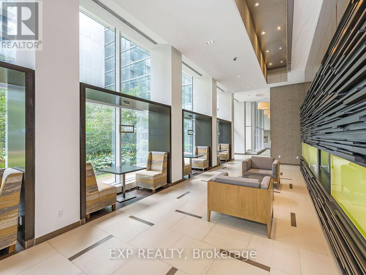 Photo 5 of 911 90 Stadium Road S, Toronto ON
