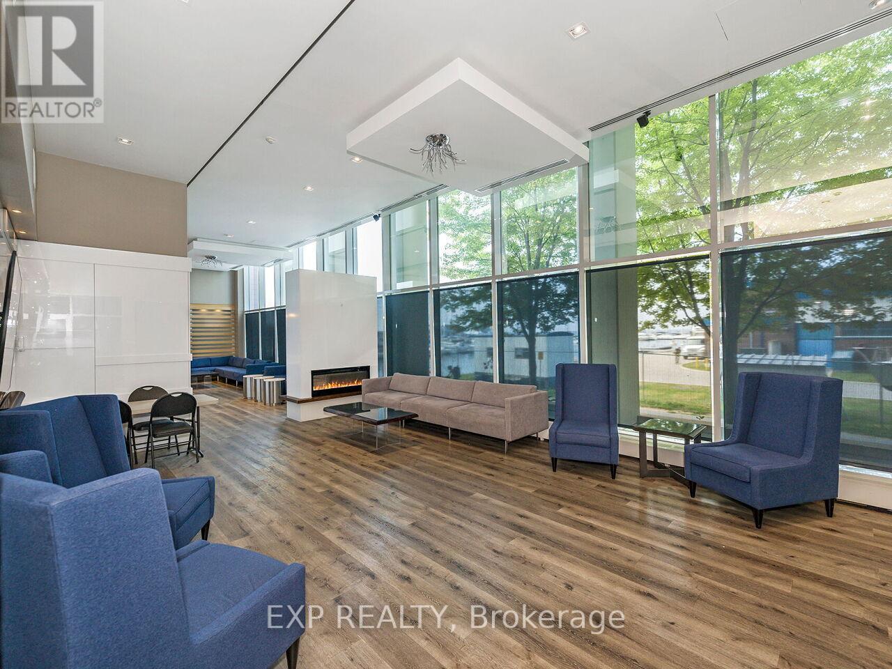 Photo 8 of 911 90 Stadium Road S, Toronto ON
