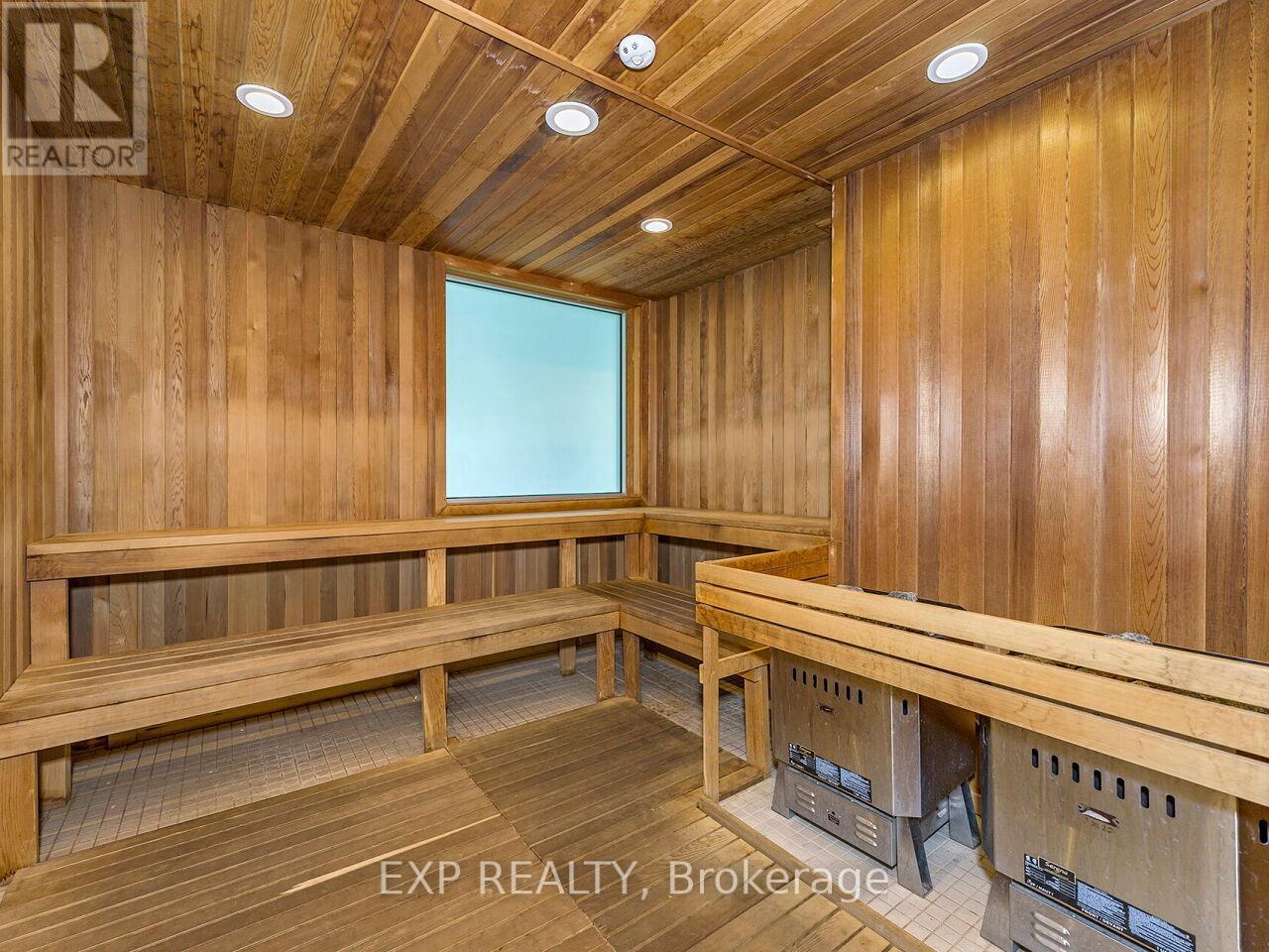 Photo 3 of 911 90 Stadium Road S, Toronto ON