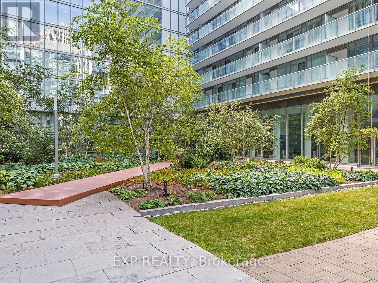 Photo 9 of 911 90 Stadium Road S, Toronto ON
