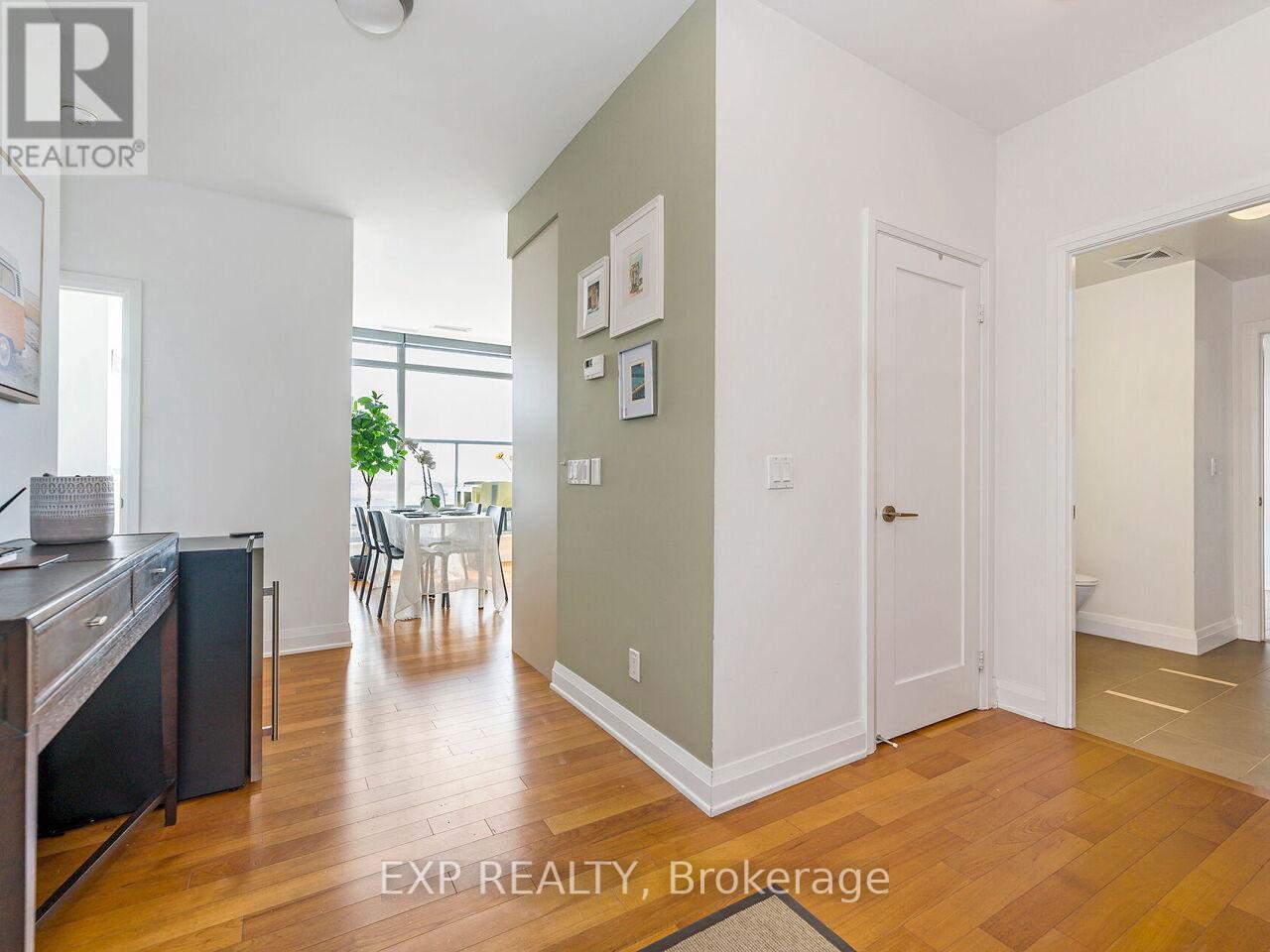 Photo 4 of 911 90 Stadium Road S, Toronto ON