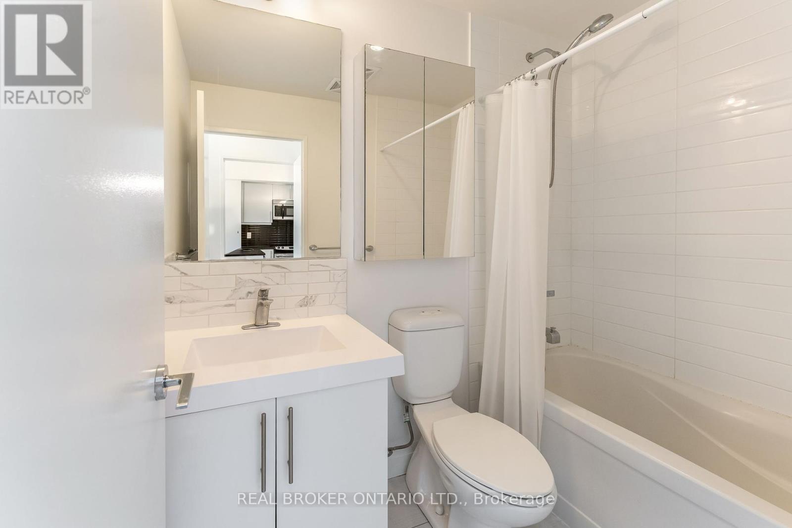 Photo 20 of 1509 83 Redpath Avenue, Toronto ON