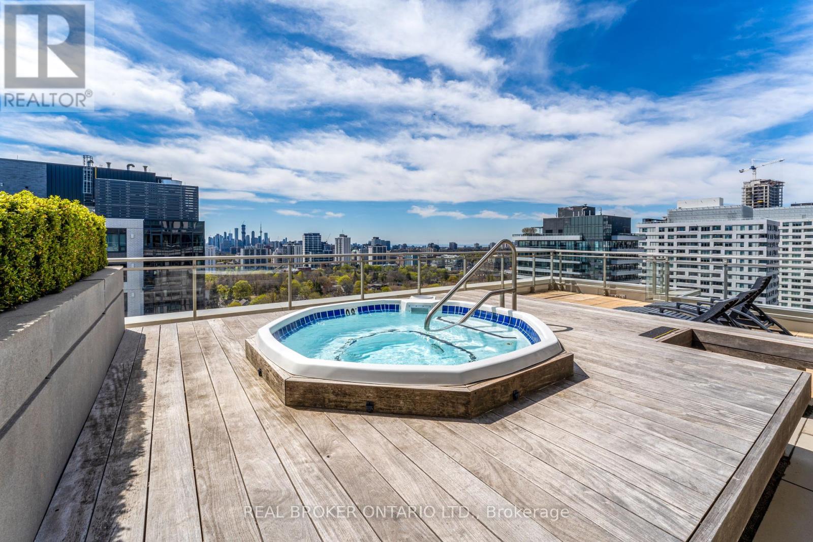 Photo 10 of 1509 83 Redpath Avenue, Toronto ON