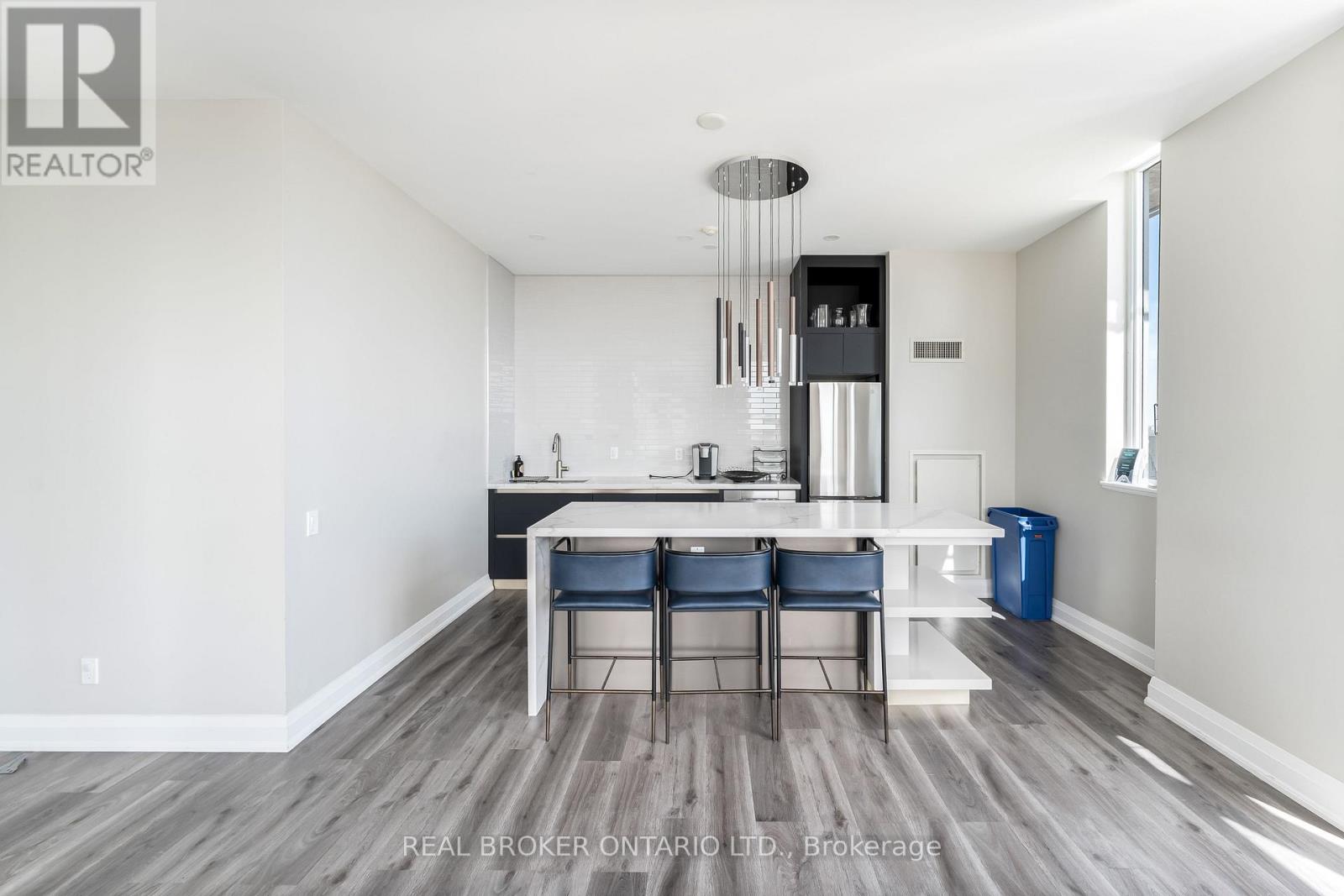 Photo 2 of 1509 83 Redpath Avenue, Toronto ON