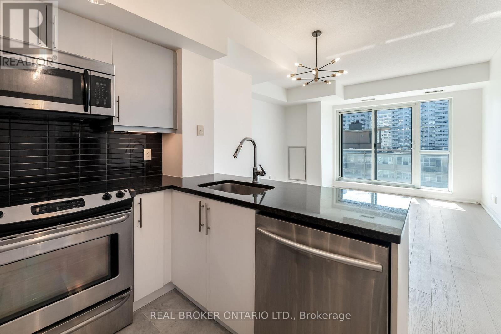 Photo 9 of 1509 83 Redpath Avenue, Toronto ON