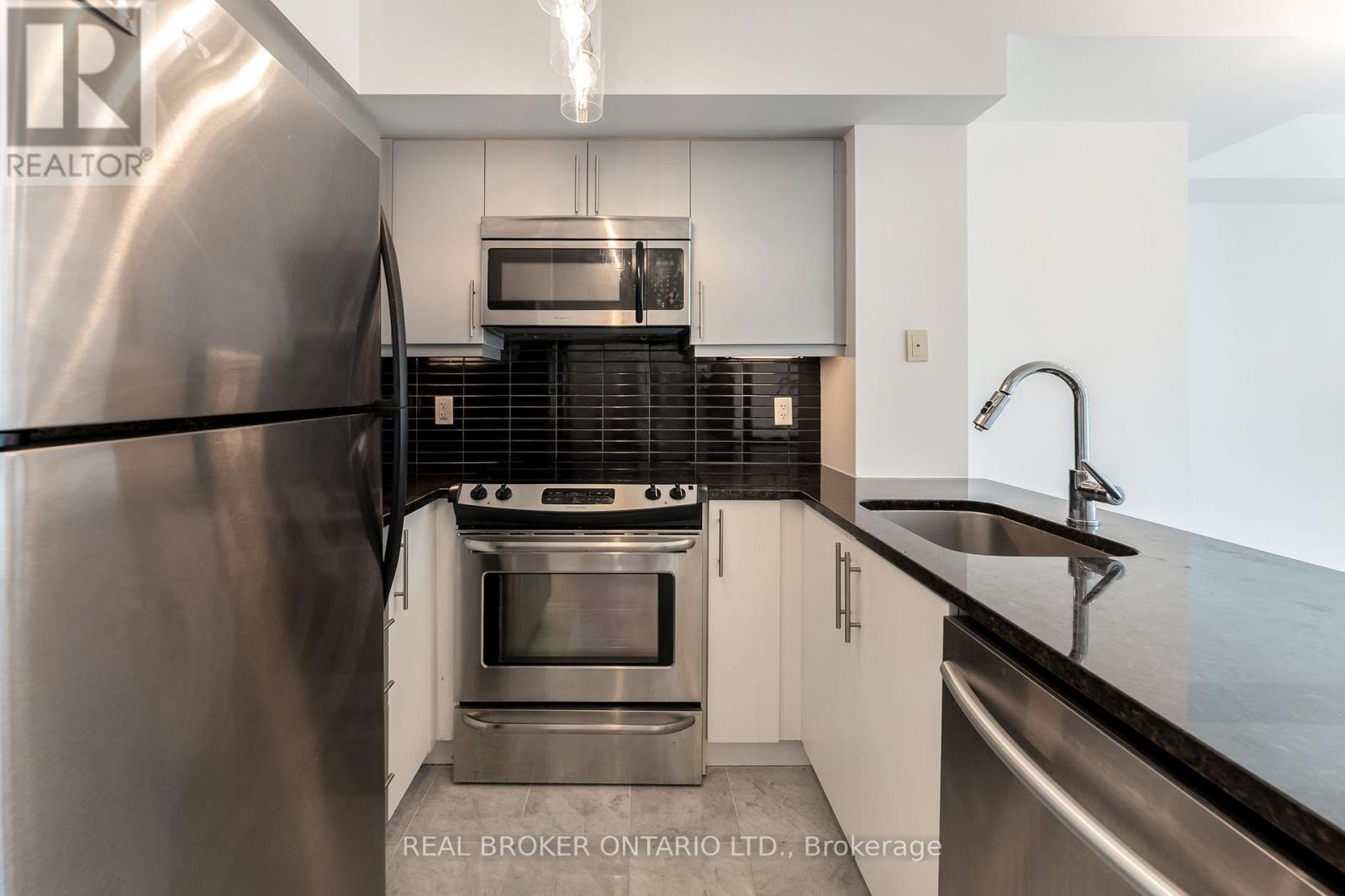 Photo 14 of 1509 83 Redpath Avenue, Toronto ON