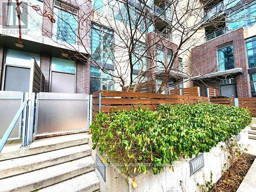 Photo 4 of Th 110 15 Brunel Court, Toronto ON