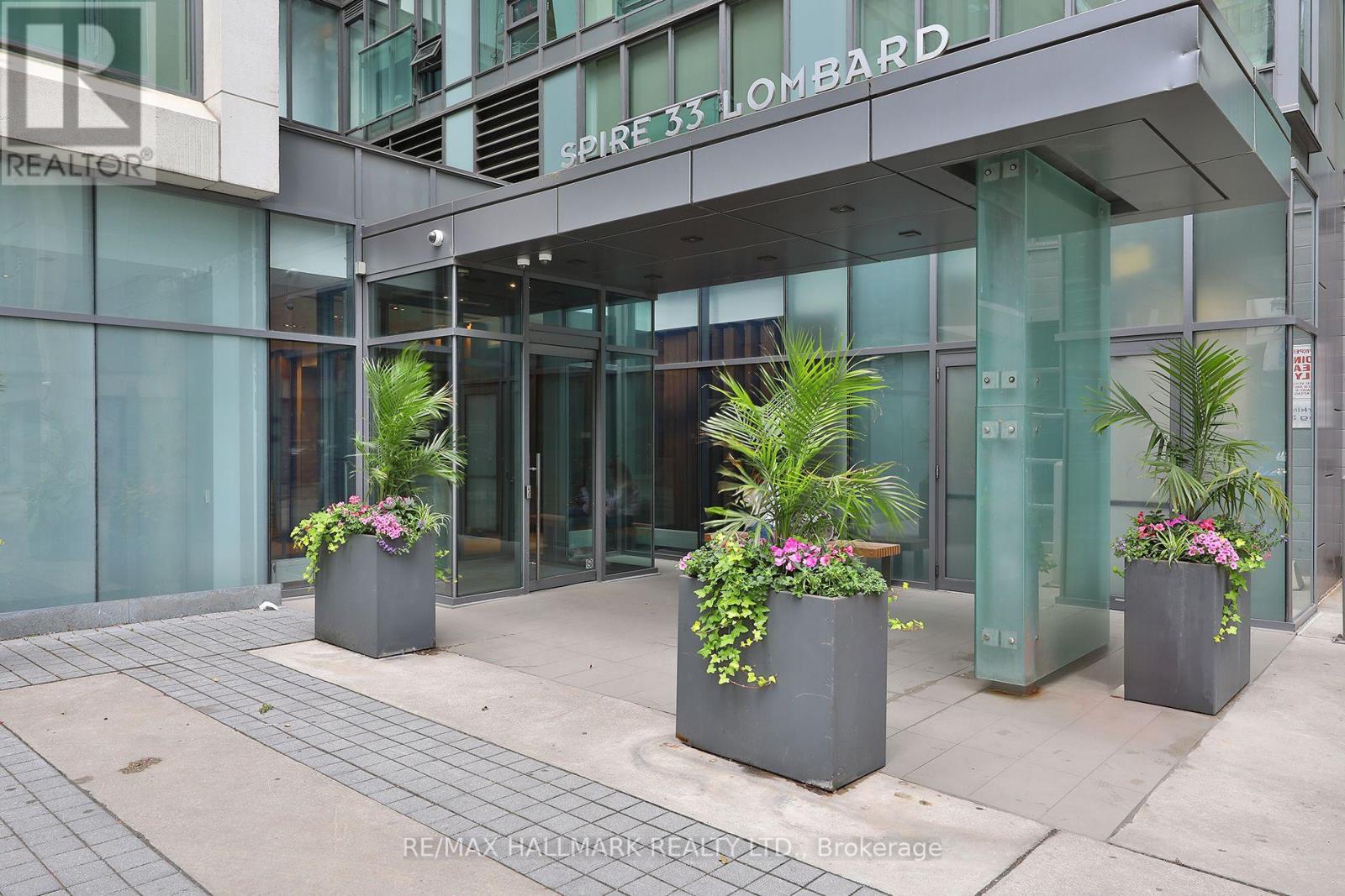 Photo 3 of 2406 33 Lombard Street, Toronto ON